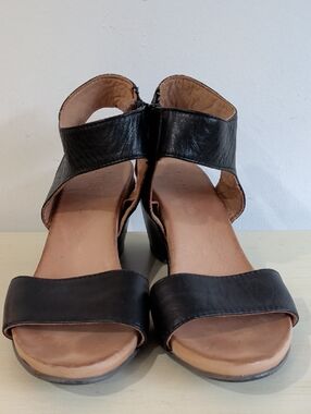 Bueno Black Leather Open-Toe Women’s Sandals Wedge Heel Size EU36